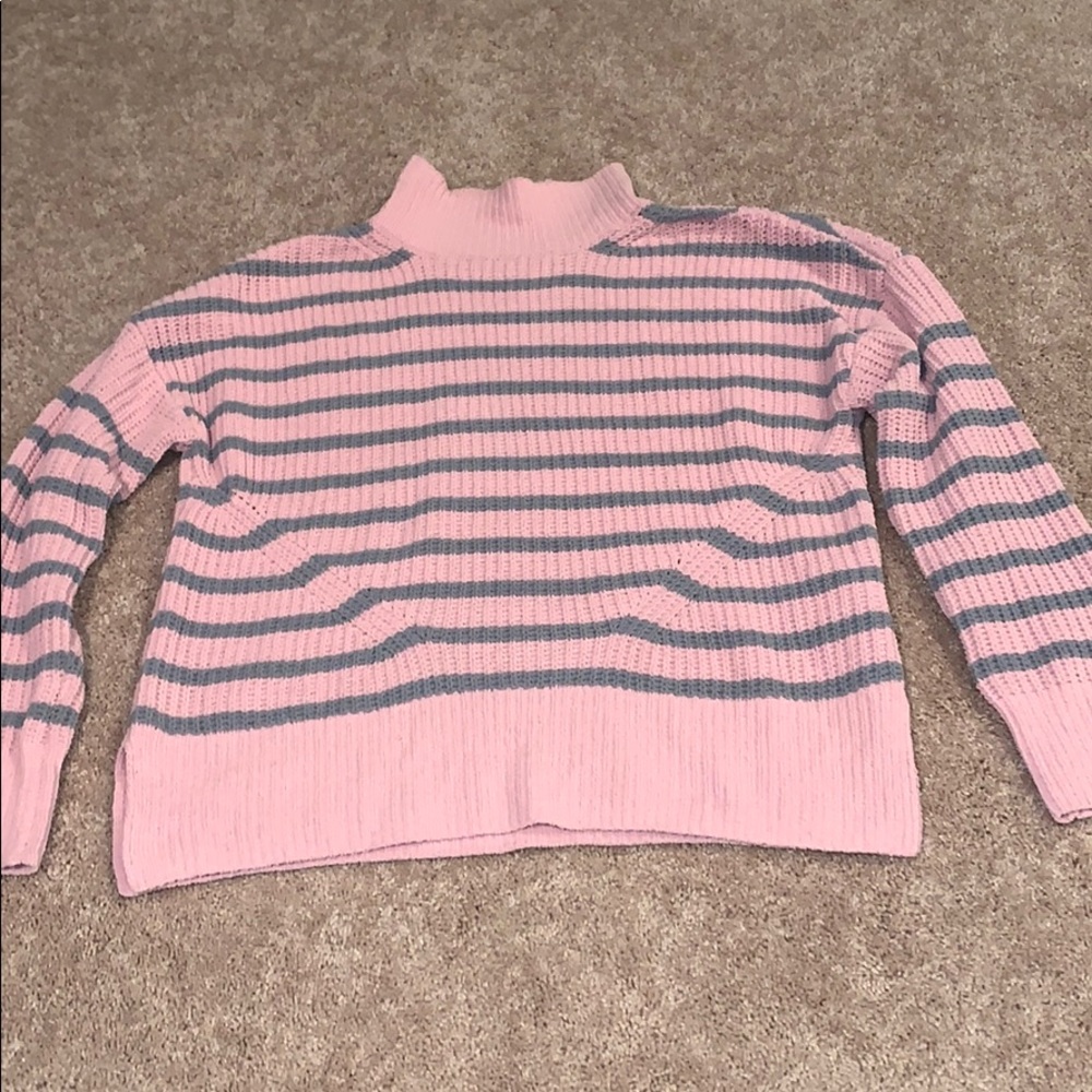 Crown and Ivy turtleneck sweater
